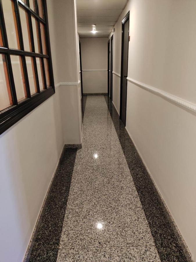 ולדרוברס Hotel Querol מראה חיצוני תמונה