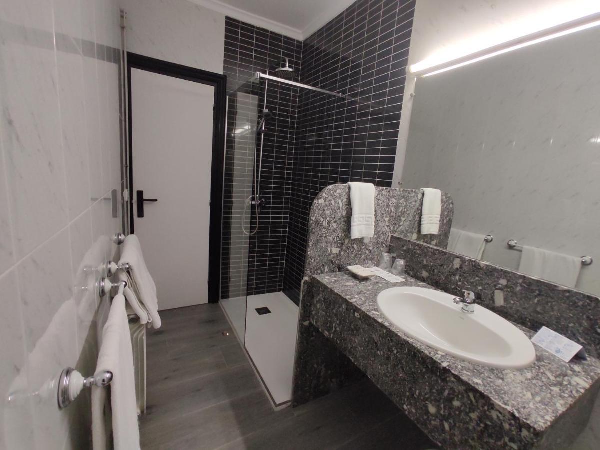 ולדרוברס Hotel Querol מראה חיצוני תמונה